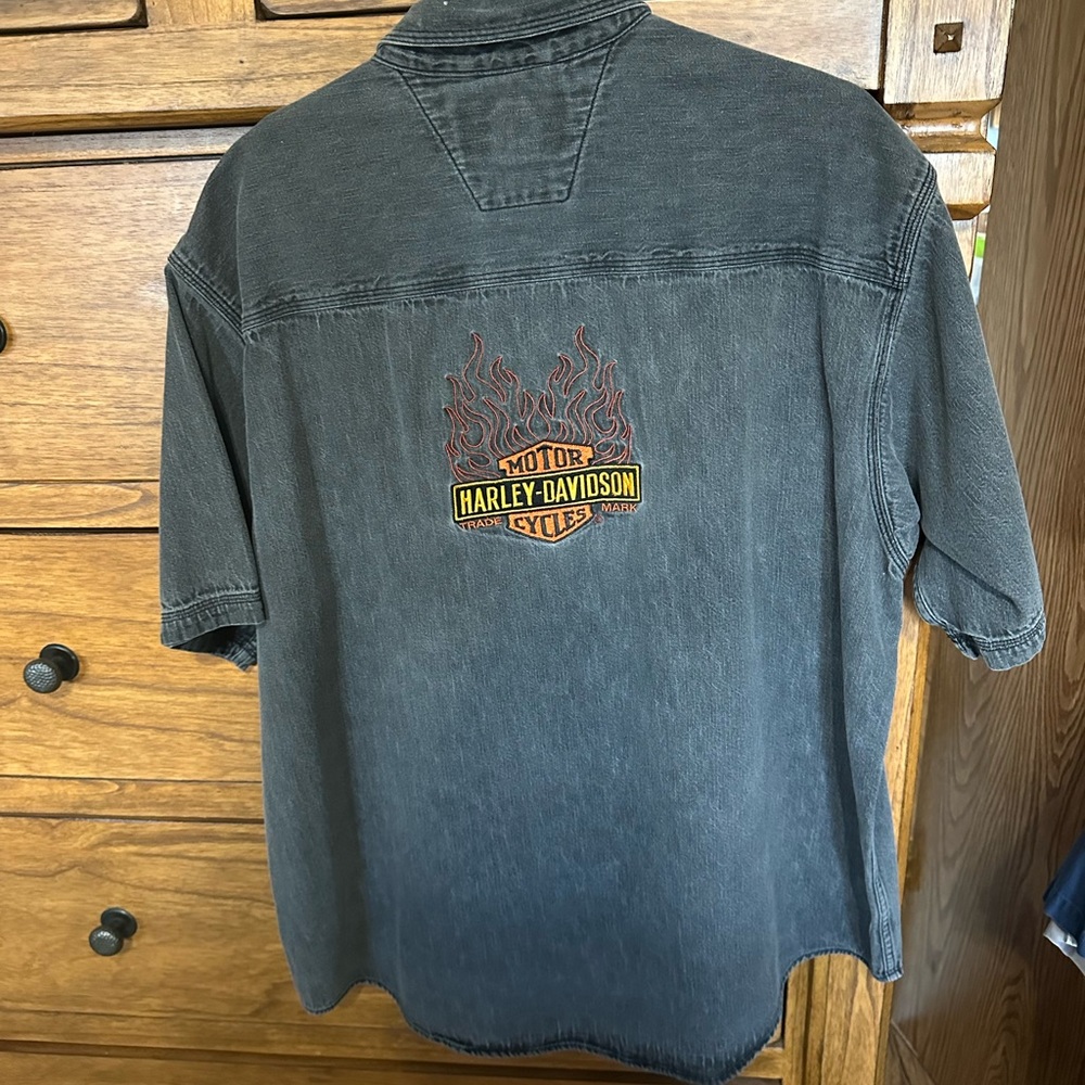 Harley-Davidson Washed Black Short Sleeve Button-Up Shirt - Picture 4 of 5